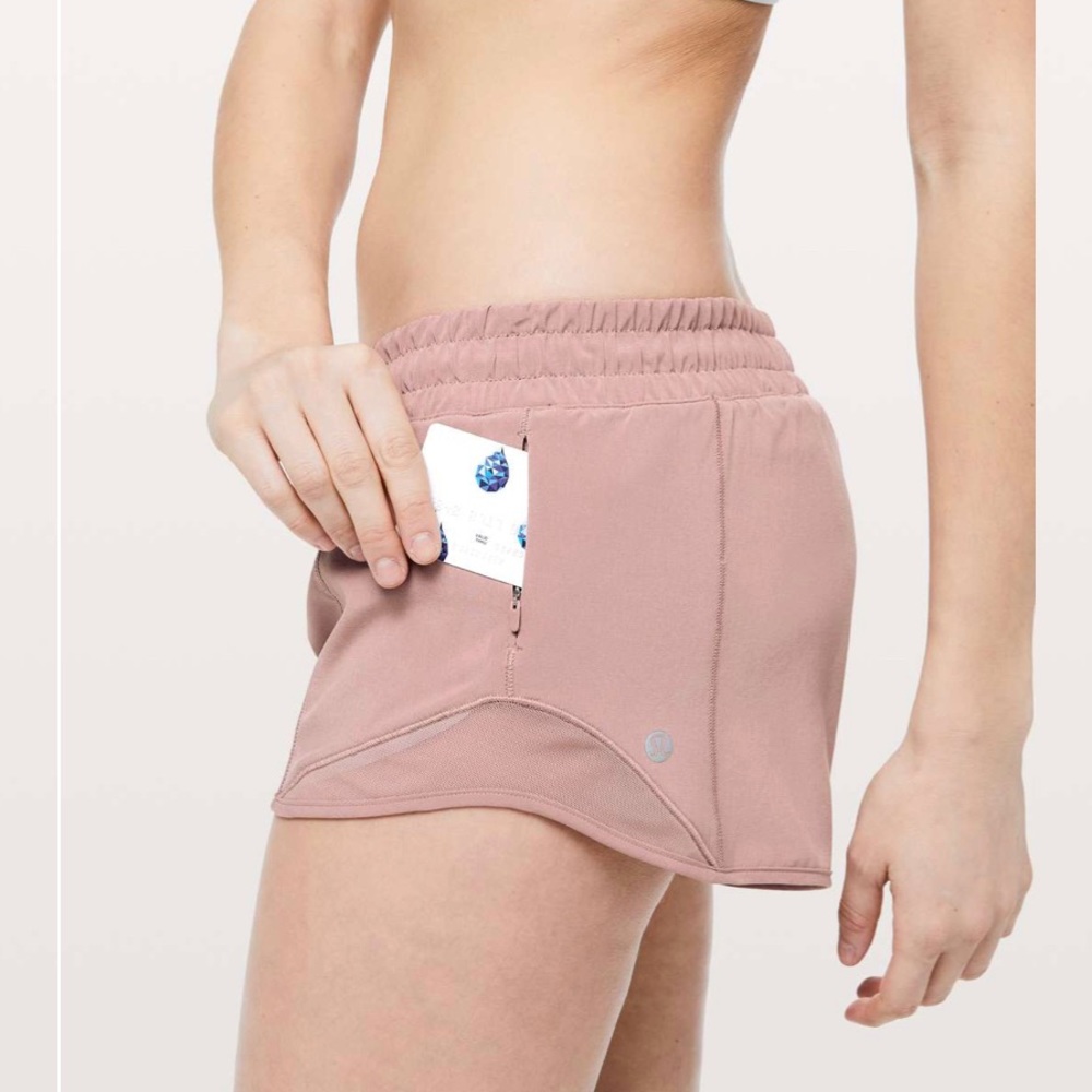 Lululemon Size 4 Copper Coil Hotty Hot 2.5” *READ DESCRIPTION*